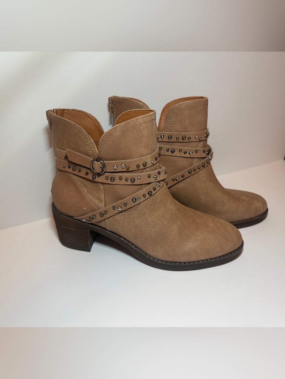 Lucky Brand Women's Western Tan Studded Ankle Boots